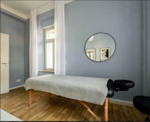 Liege Behandlungsraum Logopädie Praxis Kobalz Dresden Weißer Hirsch und Blasewitz